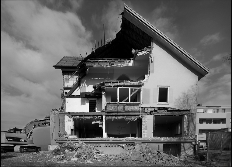 demolition house